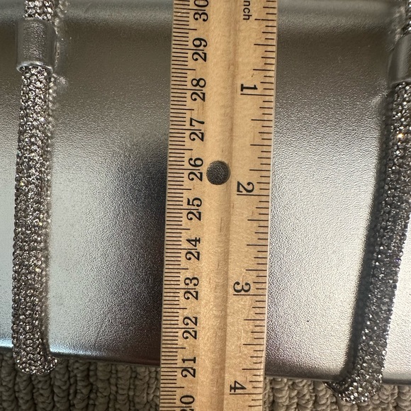 Nina Silver Crystal Evening Clutch – Hardcase – Elegant & Sparkly - Picture 8 of 13